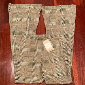 Flare leg, high waisted legging